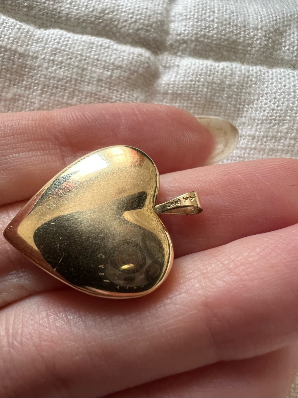 14k Gold Heart Locket - Picture 4 of 5